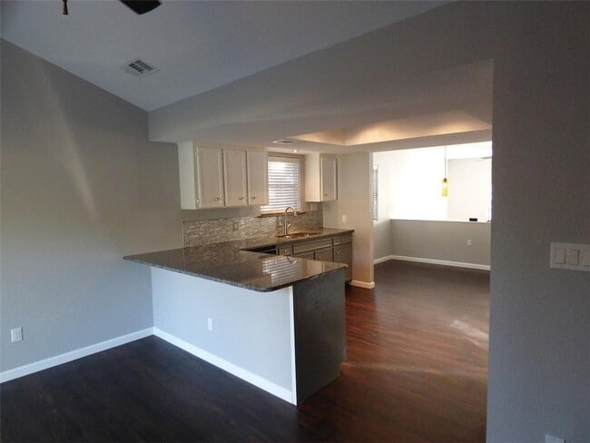 Photo - 6107 La Mesa St