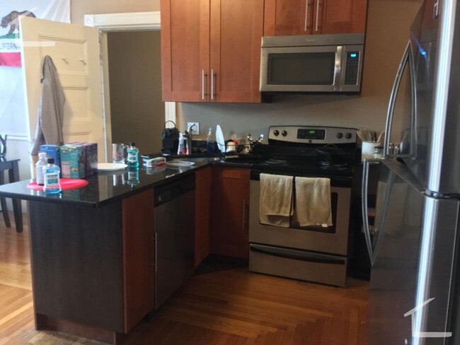 Renovated BU / Kenmore Sq 2 Bedroom on Ba... - Renovated BU / Kenmore Sq  2 Bedroom on Ba... Condominio