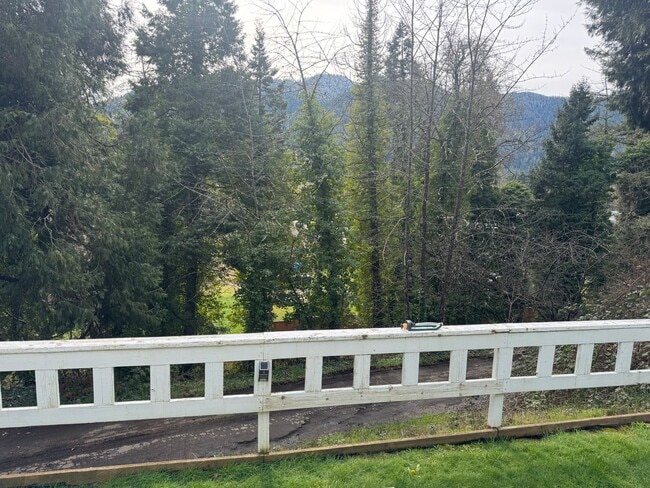 Photo - Great Single Level Home in Oakridge!