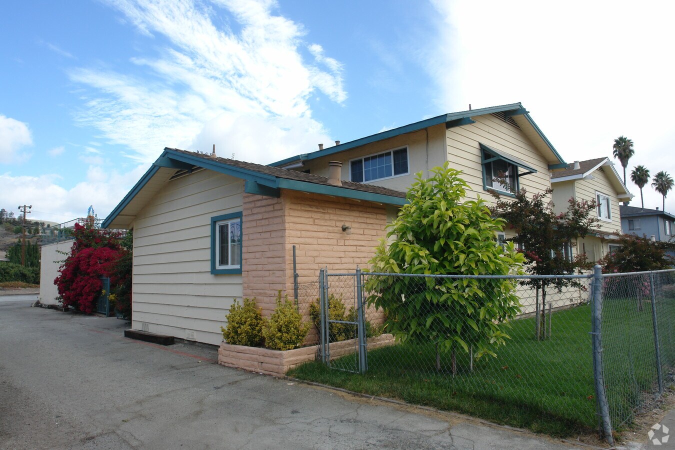 829 Hillsdale Avenue - 829 Hillsdale Avenue