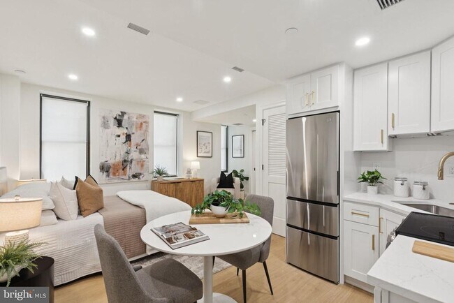 Building Photo - 135 S 19th St Unit 403 Rental