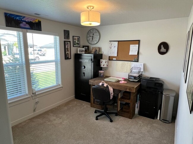 Photo - 3916 N Junebug St