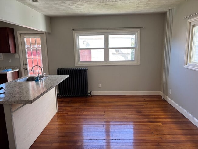 Photo - 2628 W Chestnut Ave