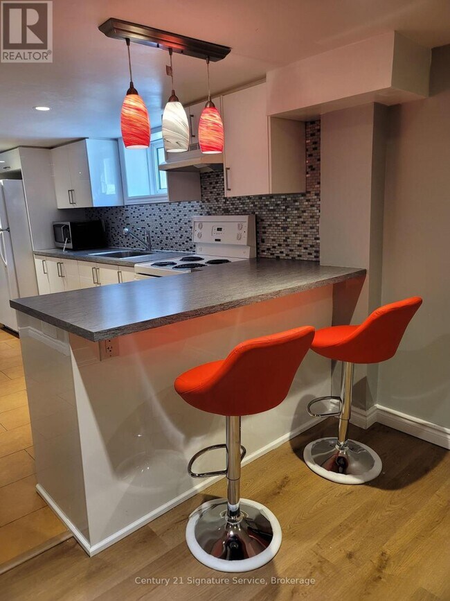 Photo - 170 Schell Ave