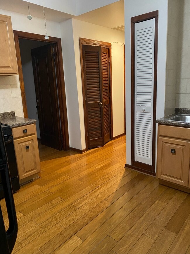 Photo - 1800 W 21st Pl Unit 1