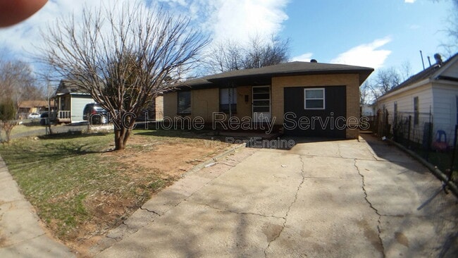 Building Photo - 630 SE 21st St