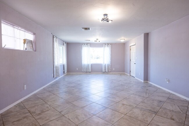 Photo - Don't miss your chance on this Marana gem!... Unit 1