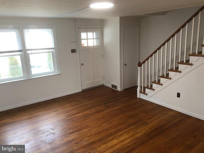 Photo - 1230 Sycamore Ave