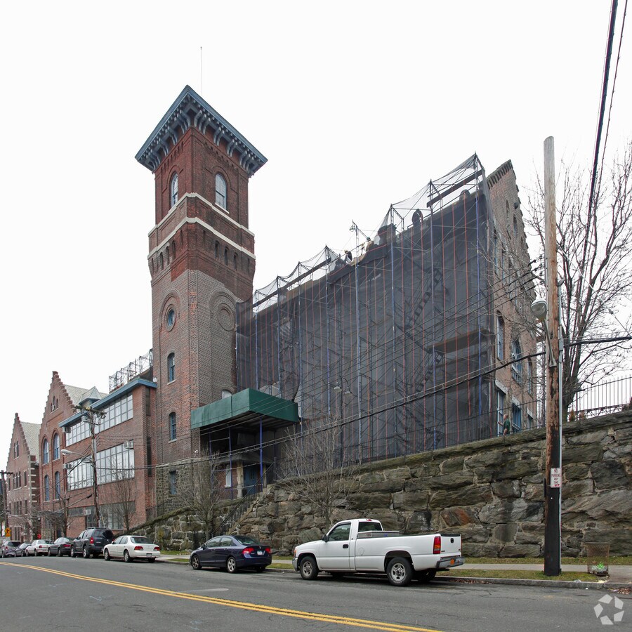 Photo - 52 Webster Ave