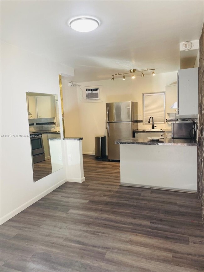 Photo - 1115 N 22nd Ave Unit B