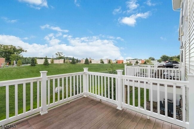 Photo - 28 Colgate Dr