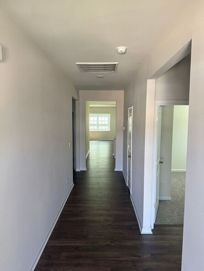 Photo - Gourgeous Brand New 4 bedroom Home near Lake Norman