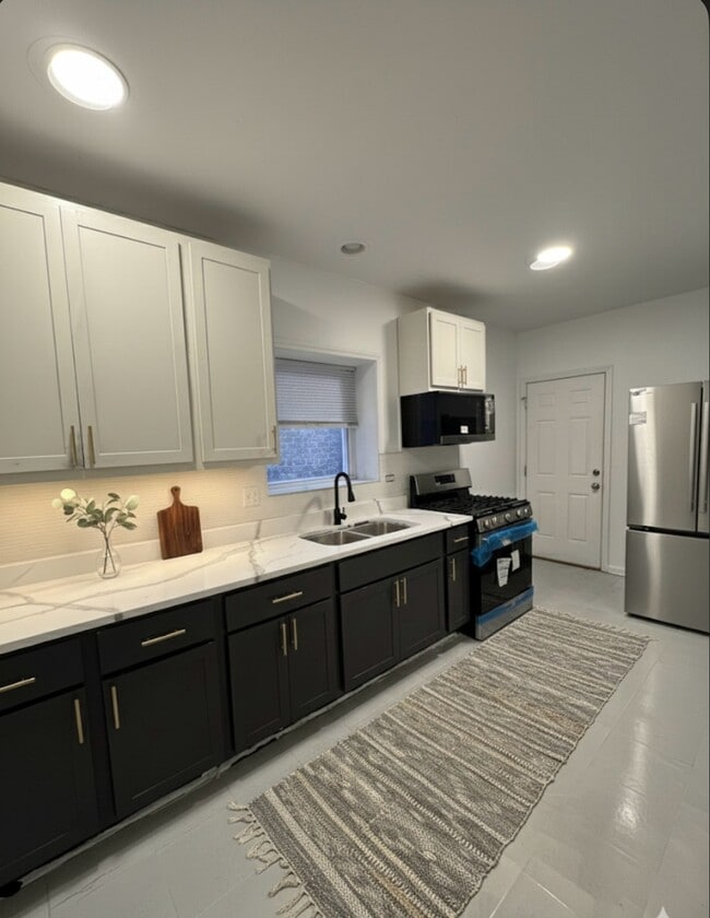 Photo - 6838 S King Dr Unidad 1