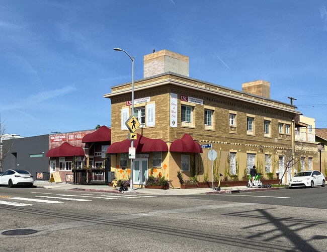 Photo - 3127 Raymond Ave Unit Studio #2