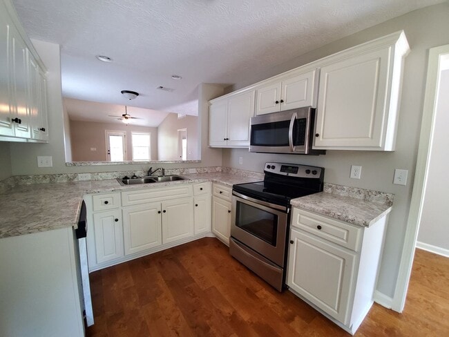 Photo - 198 Buckhaven Way