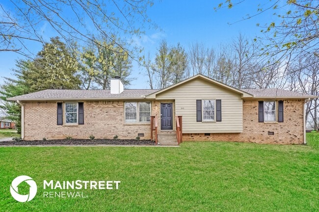 Building Photo - 242 Iris Dr