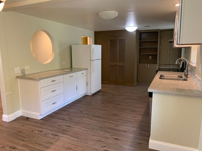 Photo - 2861 Smith Flat School Rd