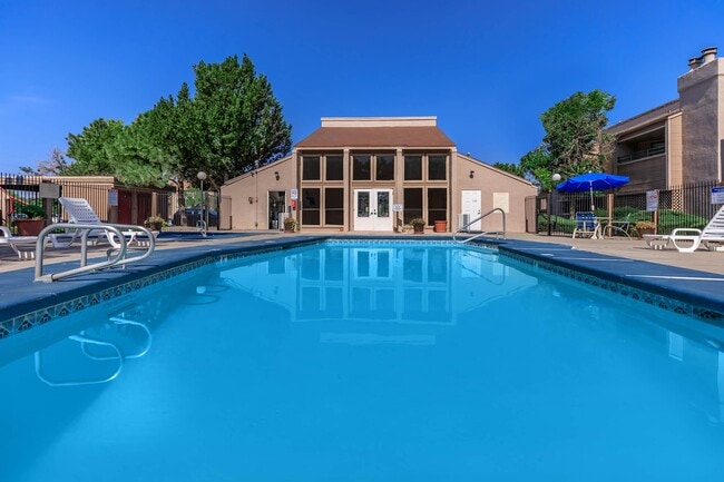 Building Photo - Sunchase Rental
