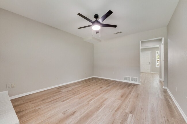 Photo - Completely Remodeled Triplex Unit 2 bed 1.... Unit C
