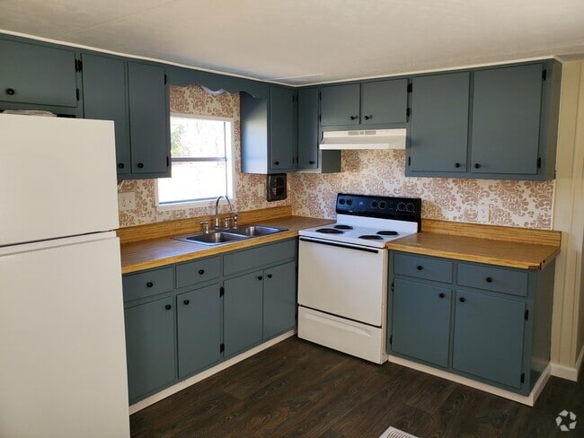 Building Photo - 1000 Aaron Ln Rental