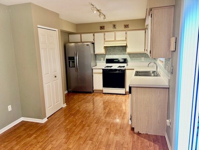 Photo - 21509 Georgetown Dr