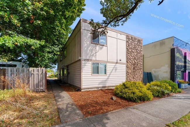 6321 N Lombard St Unidad 3