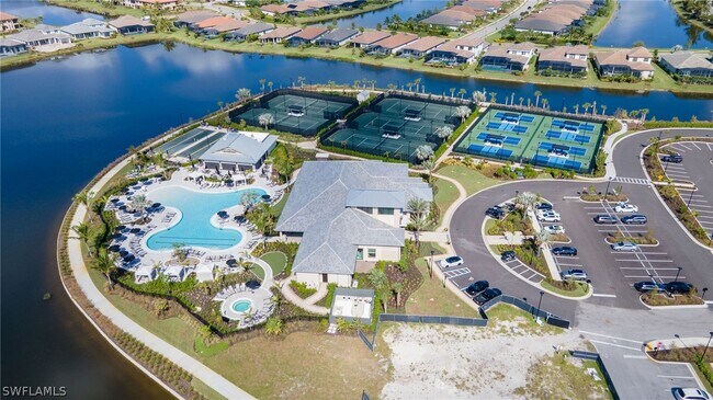 Photo - 15336 Lucerna St