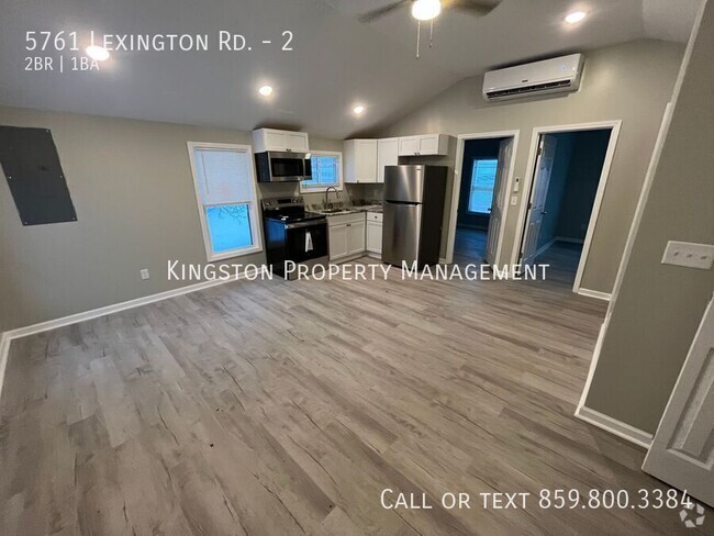 Building Photo - NEWLY RENOVATED 2 BEDROOM! Unit 2 Rental