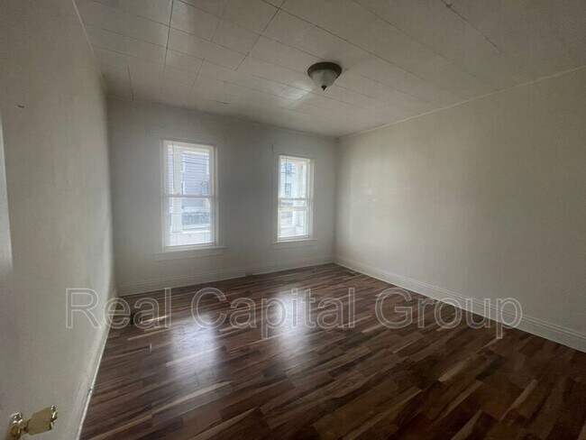 Photo - 646 Lansing St Unit 1st floor