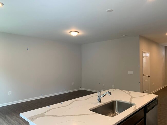 Photo - 843 Oak Center Dr
