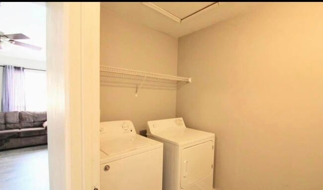 Photo - 1556 Devon Ln
