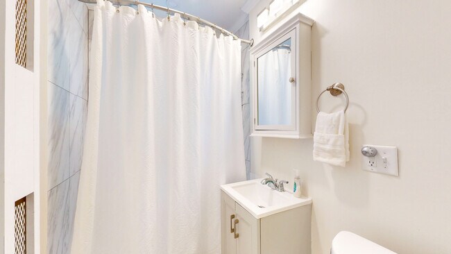 Photo - 169 Kent St Unit 3