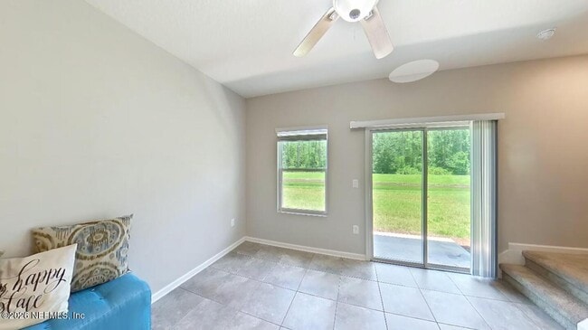 Photo - 687 Servia Dr