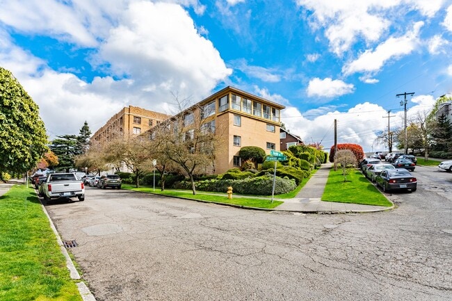 Photo - Hamlin Place