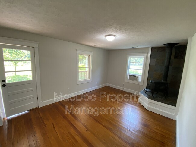 Photo - 18163 Monrovia Rd