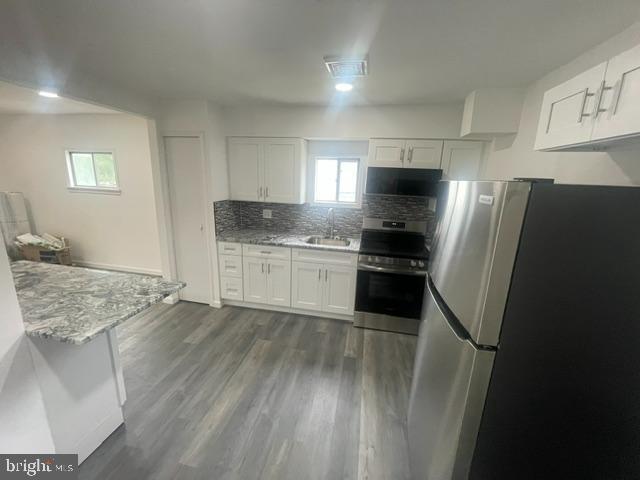 Photo - 2715 Crest Ave