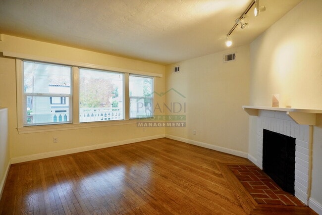 Photo - Available Now! 3 Bedroom San Rafael House