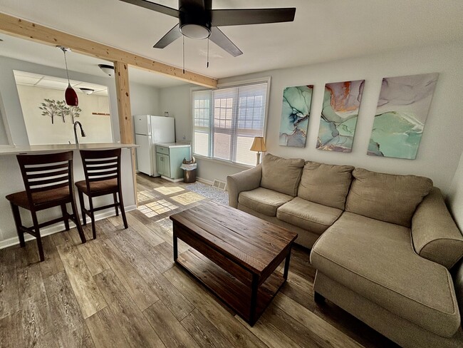 Building Photo - 340 W 26th St Unit 1F