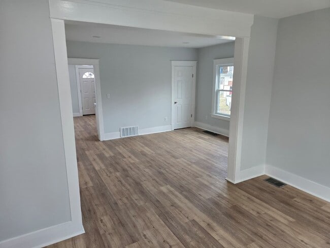 1807 Riverview Dr Unit 1807 Riverview 1