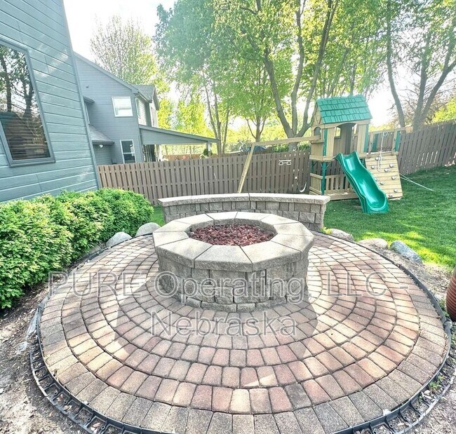 Photo - 18424 Howard St House