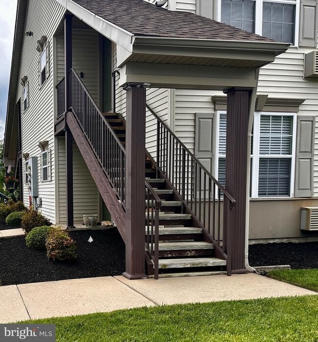 Photo - 137 Roosevelt Blvd