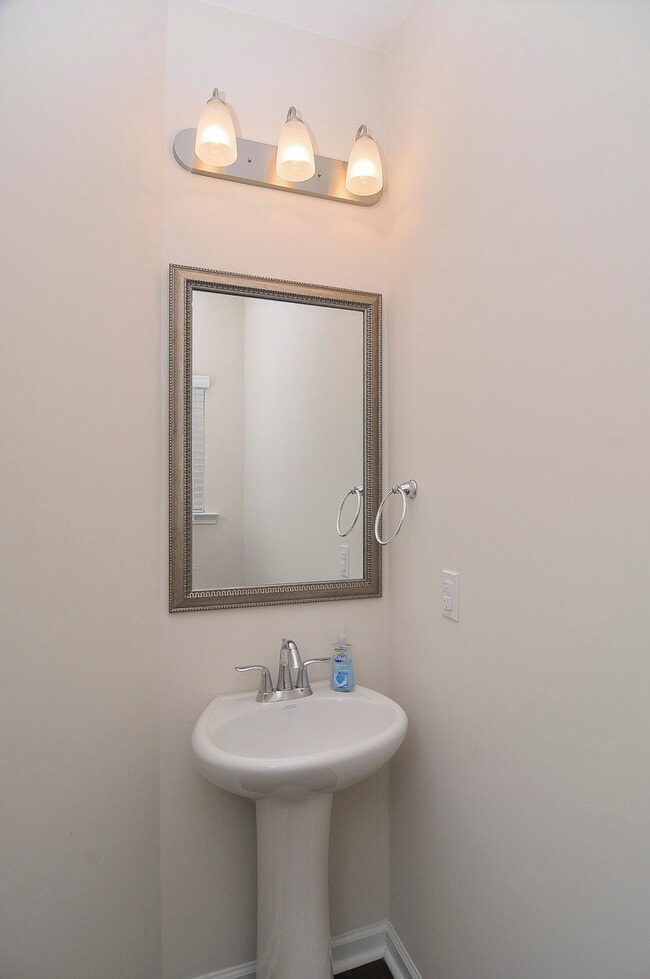 Photo - 429 Eastfair Dr