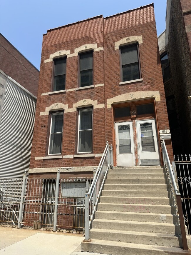 Photo - 1504 W Division St Apartment Unit 2F