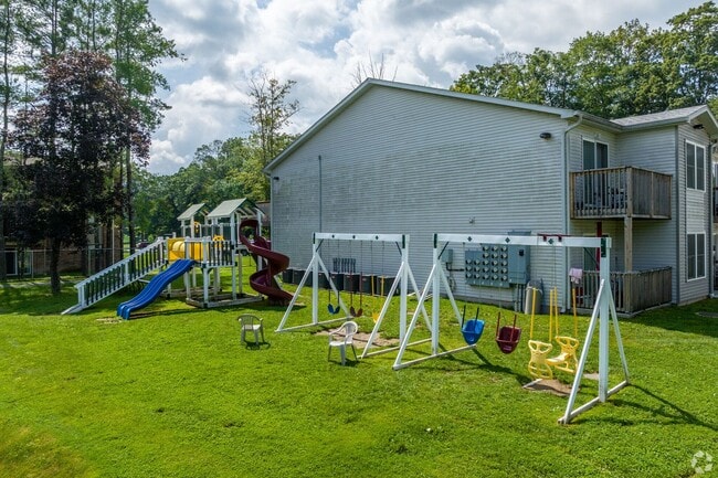 Photo - Emerald Pond Estates | Renovated 1 & 2 Bed...