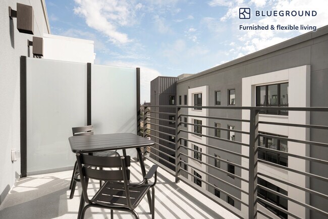 Photo - 988 El Camino Real Unidad FL6-ID1126