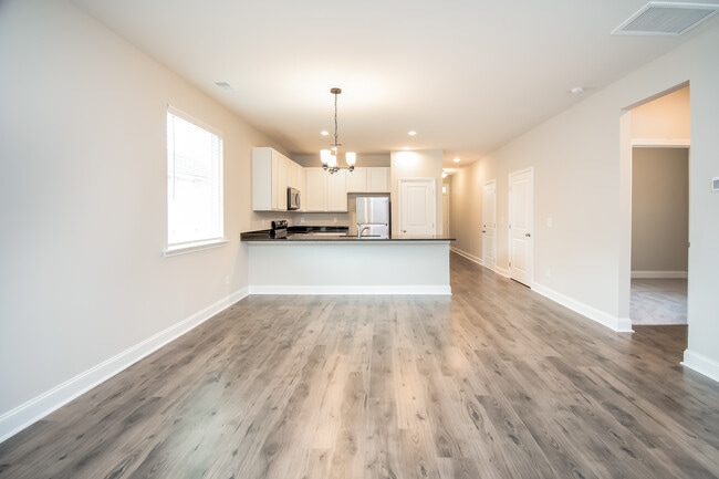 Photo - 1184 Warrens Way