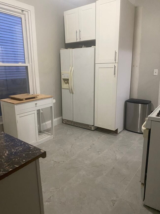 Photo - 3517 W Dickens Ave