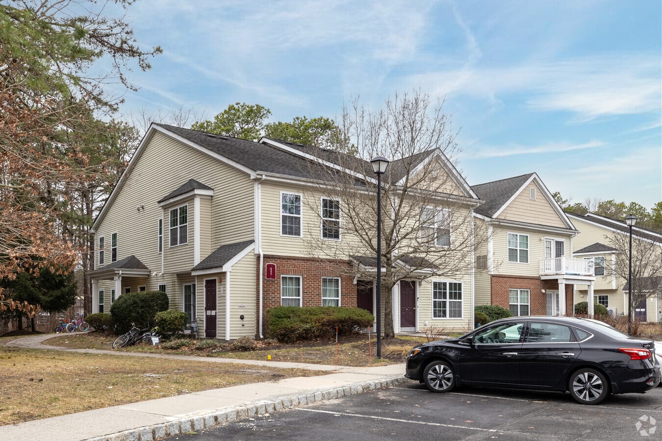 Willow Point Apartments - Willow Point Apartments