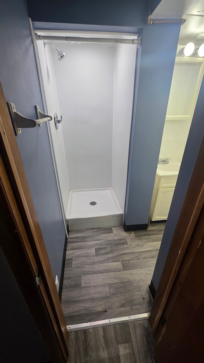 946 Oliver Ave Unit 15