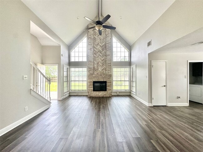 Photo - 2523 Castle Pl